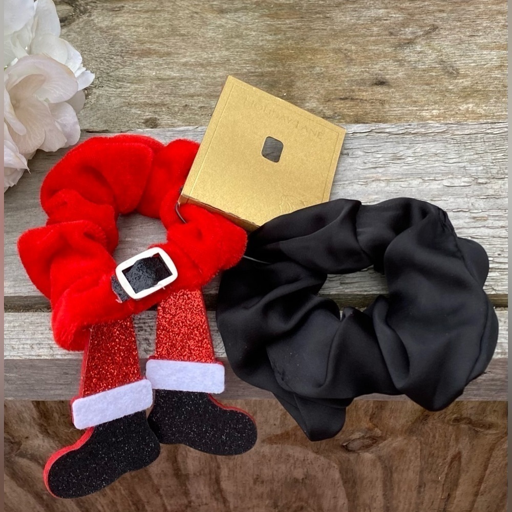 NWT HOLIDAY LANE SET OF TWO SANTA/BLACK SCRUNCHIES